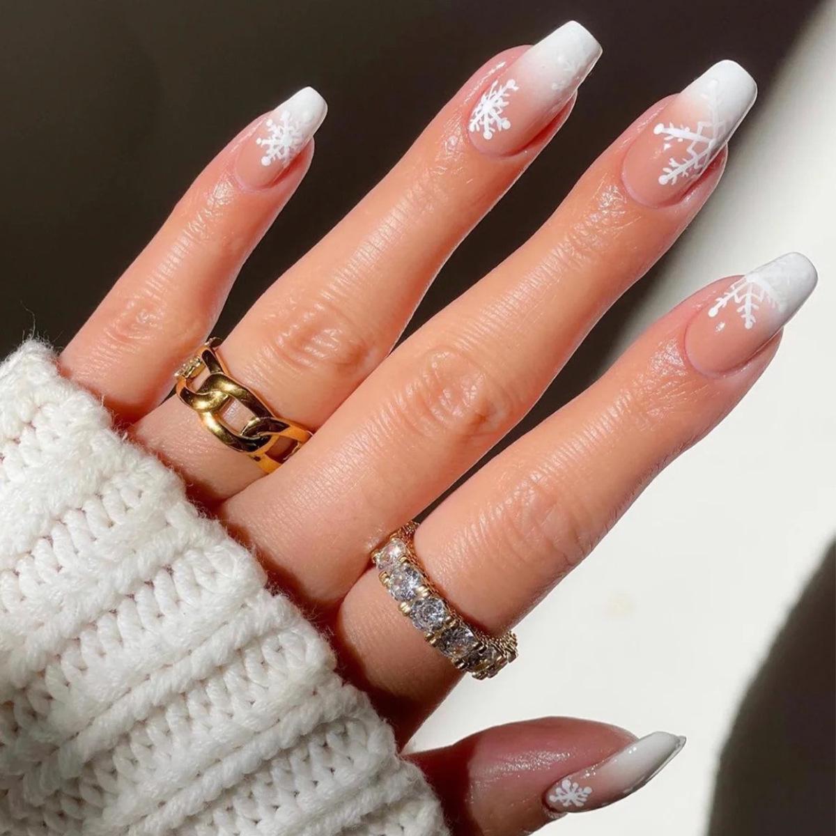 Pink & White Gradient Snowflake Press-On Nails - European & American Christmas Style Nail Art
Pink & White Gradient Snowflake Press-On Nails - European & American Christmas Style Nail Art