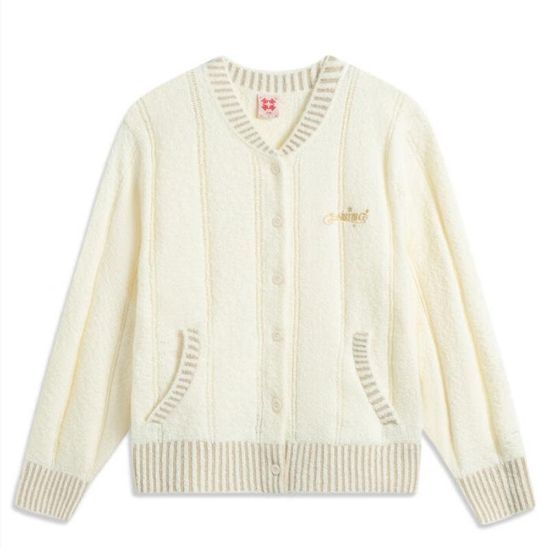 Li-Ning Удобный Повседневный Простой Кардиган Свитер с V-образным вырезом и длинными рукавами Женский свитер Молочно-белый AMBV036-1 S
Li-Ning Удобный Повседневный Простой Кардиган Свитер с V-образным вырезом и длинными рукавами Женский свитер Молочно-белый AMBV036-1 S