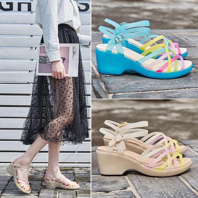 Wedge heel jelly shoes women s plastic sandals crystal plastic platform beach shoes women s fish mouth hole sandals 39 темно-синього кольору
Wedge heel jelly shoes women s plastic sandals crystal plastic platform beach shoes women s fish mouth hole sandals 39 темно-синього кольору