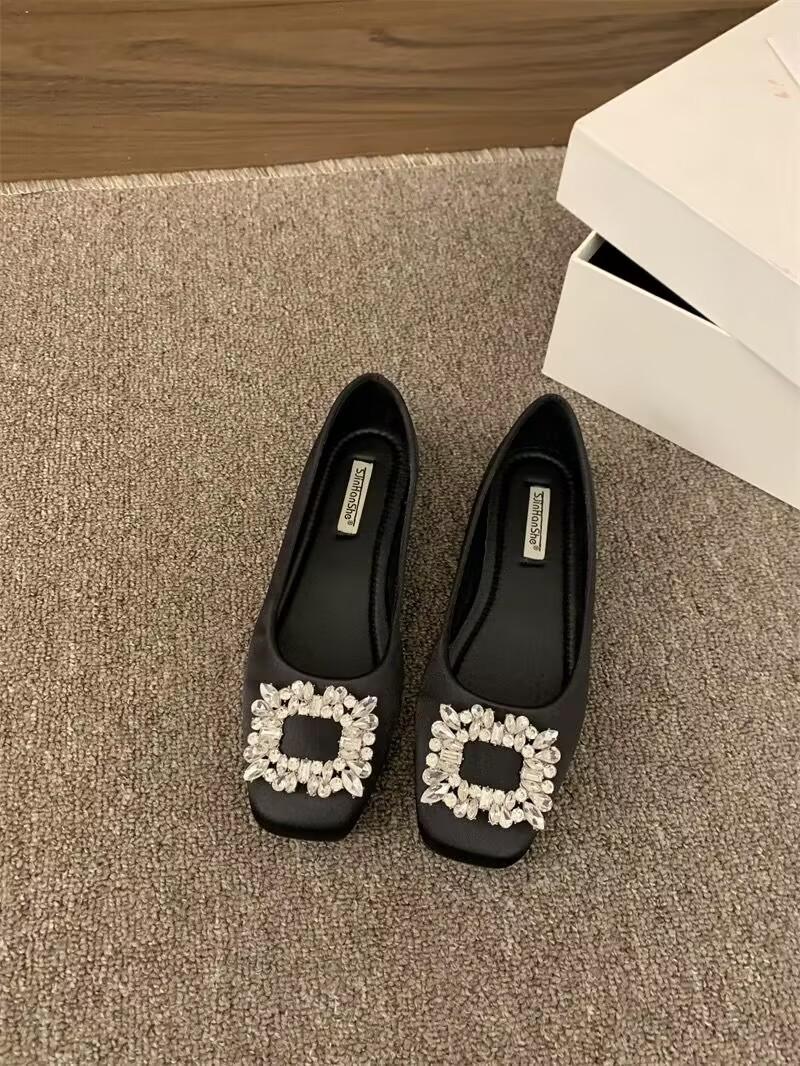 2025 spring and autumn new commuter versatile single shoes rhinestone square buckle shallow mouth flat shoes one pedal French ladyshoes women 35 чёрный
2025 spring and autumn new commuter versatile single shoes rhinestone square buckle shallow mouth flat shoes one pedal French ladyshoes women 35 чёрный