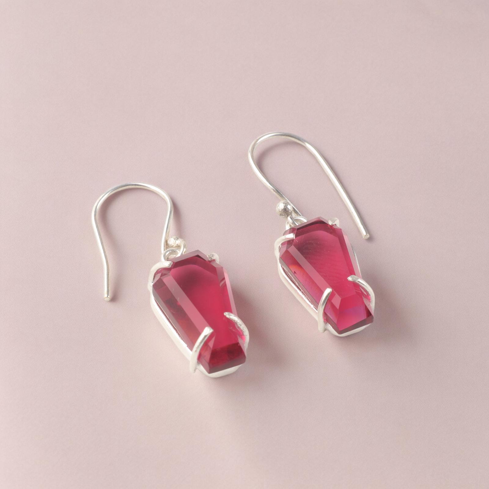 Pink Tourmaline Gemstone 925 Sterling Silver Jewelry Handmade Hook Earrings1.48 EE-130-3
Pink Tourmaline Gemstone 925 Sterling Silver Jewelry Handmade Hook Earrings1.48 EE-130-3