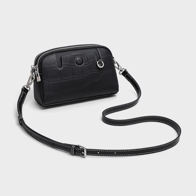 Bag New Summer Women s Bag Fashion Versatile Crossbody Bag Light Luxury Niche Premium Single Shoulder Small Satchel
Bag New Summer Women s Bag Fashion Versatile Crossbody Bag Light Luxury Niche Premium Single Shoulder Small Satchel