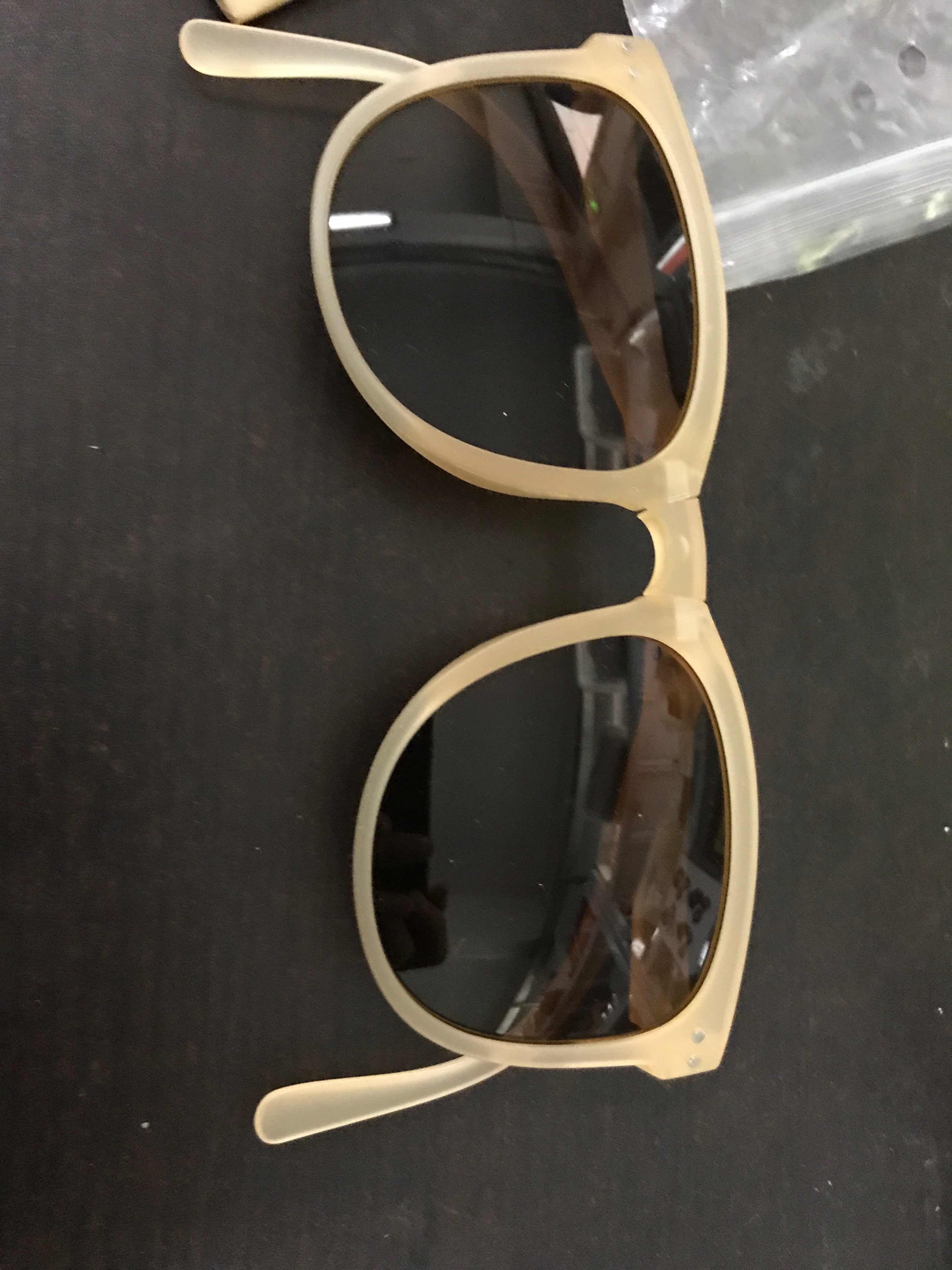 Women Summer Foldable Sunglasses Classic Portable Square Frame Fashion Brand Eyewear Vintage Retro Lady Riding Eyeglasses UV400 коричневий
Women Summer Foldable Sunglasses Classic Portable Square Frame Fashion Brand Eyewear Vintage Retro Lady Riding Eyeglasses UV400 коричневий
