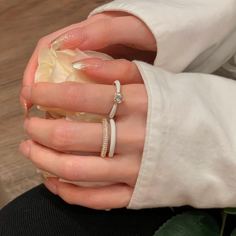 UILZ Korean New Style Women s Versatile Double Layer Band Ring - Minimalist High-End Design with a Unique Personality.
UILZ Korean New Style Women s Versatile Double Layer Band Ring - Minimalist High-End Design with a Unique Personality.