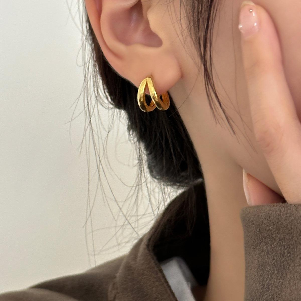 Серьги-иглы из серебра 925 пробы с простым кольцом, двухслойные, женские, элитные, нишевые, дизайнерские, легкие, роскошные, изысканные, серьги с эффектом холодного ветра 925 silver needles
Серьги-иглы из серебра 925 пробы с простым кольцом, двухслойные, женские, элитные, нишевые, дизайнерские, легкие, роскошные, изысканные, серьги с эффектом холодного ветра 925 silver needles