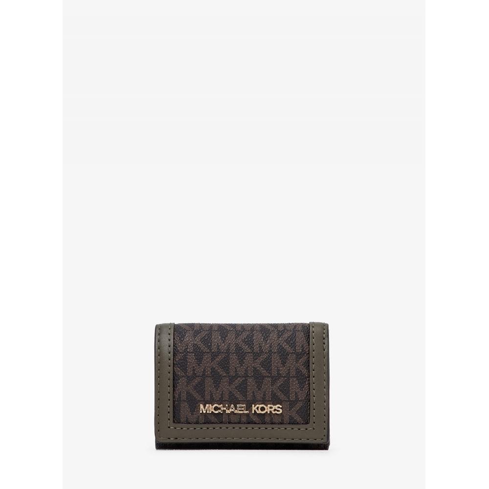 КОШЕЛЕК MICHAEL KORS JET SET TRAVEL TRIFOLD НА МОЛНИИ ОЧЕНЬ МАЛЕНЬКИЙ MK SIGNATURE 35F3GTVD0B310 Оливковый
КОШЕЛЕК MICHAEL KORS JET SET TRAVEL TRIFOLD НА МОЛНИИ ОЧЕНЬ МАЛЕНЬКИЙ MK SIGNATURE 35F3GTVD0B310 Оливковый