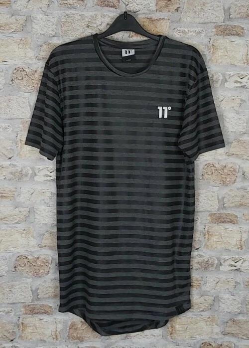 MENS ELEVEN DEGREES 11° T-shirt SHIRT BOLD TOP FESTIVAL SPORT 90S STREETWEAR S
MENS ELEVEN DEGREES 11° T-shirt SHIRT BOLD TOP FESTIVAL SPORT 90S STREETWEAR S