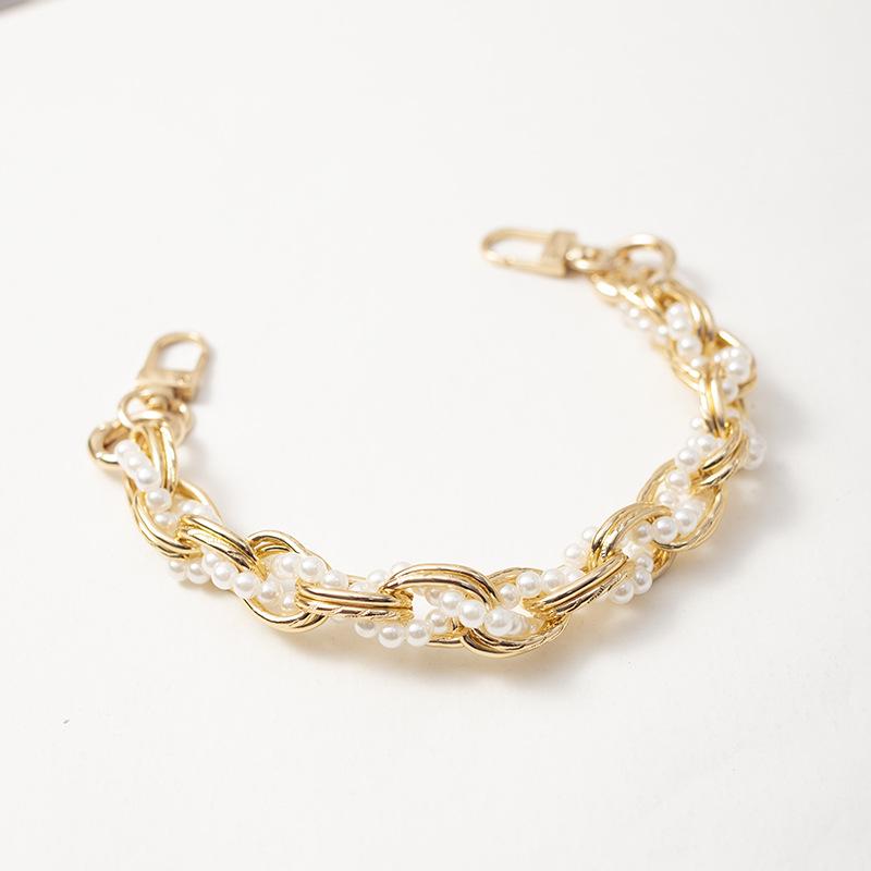 Phone Case Hanging Rope Anti Loss Instagram Style Short Chain Pearl High-end Bead Double Head Buckle Fresh Sweet Mobile Phone Pendant
Phone Case Hanging Rope Anti Loss Instagram Style Short Chain Pearl High-end Bead Double Head Buckle Fresh Sweet Mobile Phone Pendant