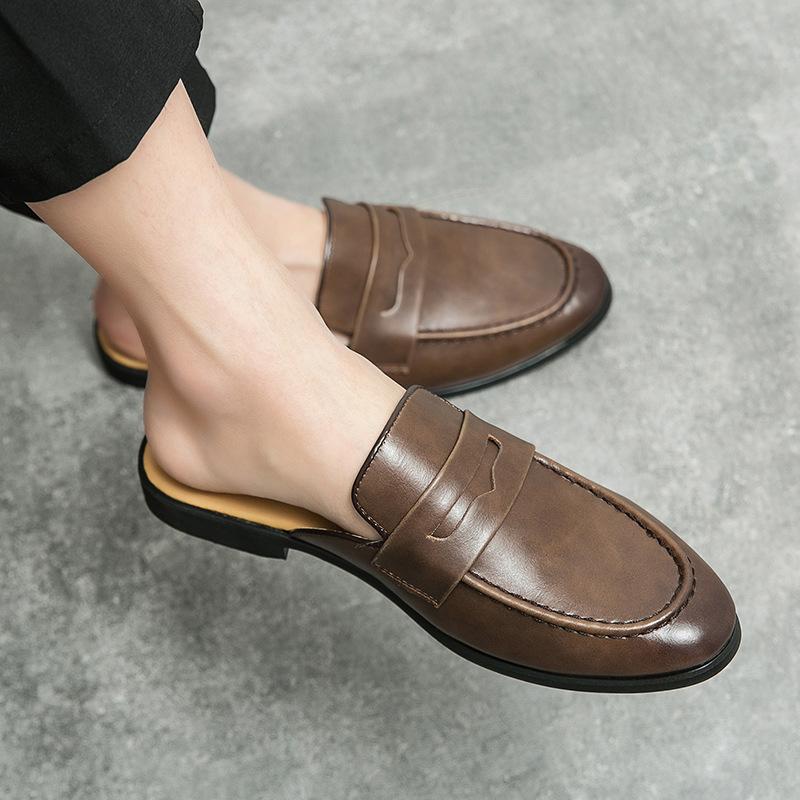 Fitting room bag head drag leather shoes 2025 summer breathable half drag leather shoes men s Doudou shoes half tray lazy shoes cool slippers 38 чорний
Fitting room bag head drag leather shoes 2025 summer breathable half drag leather shoes men s Doudou shoes half tray lazy shoes cool slippers 38 чорний