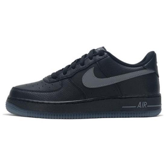 Nike Air Force 1 Black & Cool Grey Kid Shoes IM6027-010 Size 3.5Y-7Y EU 35.5 серебряный
Nike Air Force 1 Black & Cool Grey Kid Shoes IM6027-010 Size 3.5Y-7Y EU 35.5 серебряный