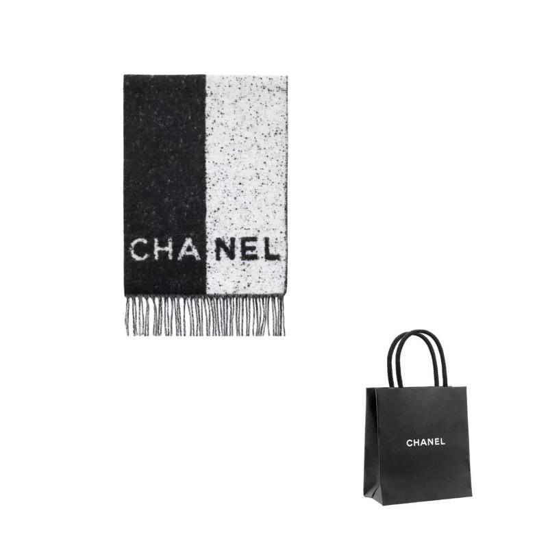 CHANEL two-color letter print wool wool scarf women s black and white білий
CHANEL two-color letter print wool wool scarf women s black and white білий