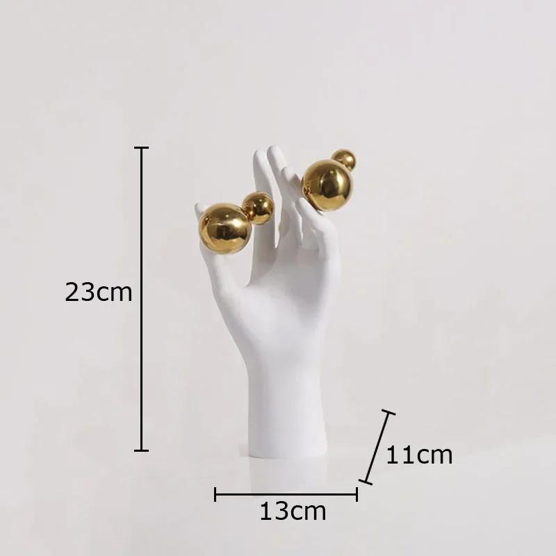 Creative Golden Ball Decorative Character Hand Palm Crafts Desk Decoration Abstract Figures Sculpture Room Aesthetics Decor
Creative Golden Ball Decorative Character Hand Palm Crafts Desk Decoration Abstract Figures Sculpture Room Aesthetics Decor