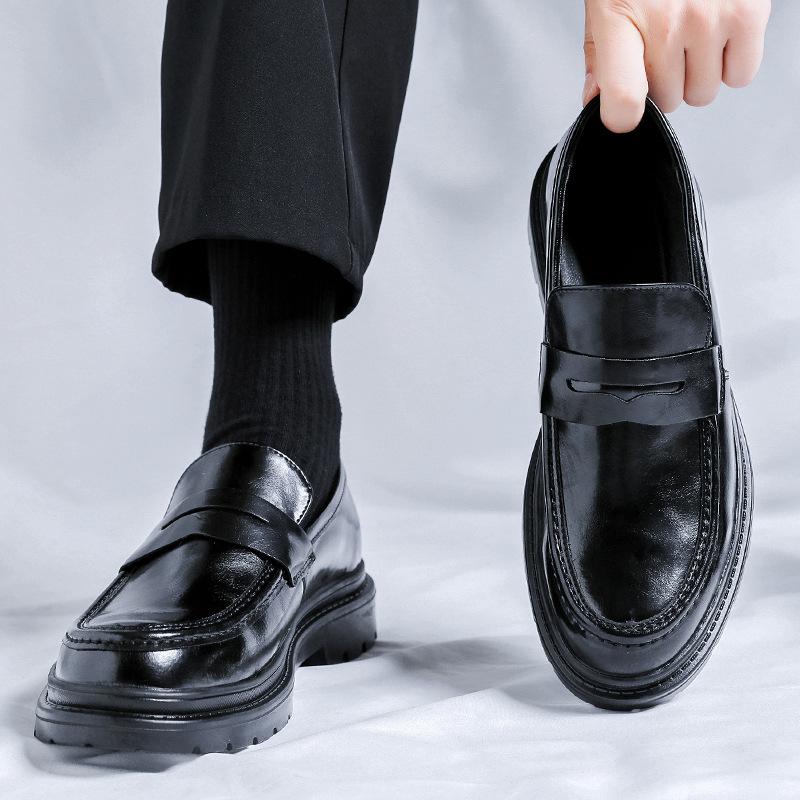 Men s shoes 2025 spring leather shoes men s Korean version trendy business dress casual leather shoes men s wedding shoes 3504-Y 38 чёрный
Men s shoes 2025 spring leather shoes men s Korean version trendy business dress casual leather shoes men s wedding shoes 3504-Y 38 чёрный