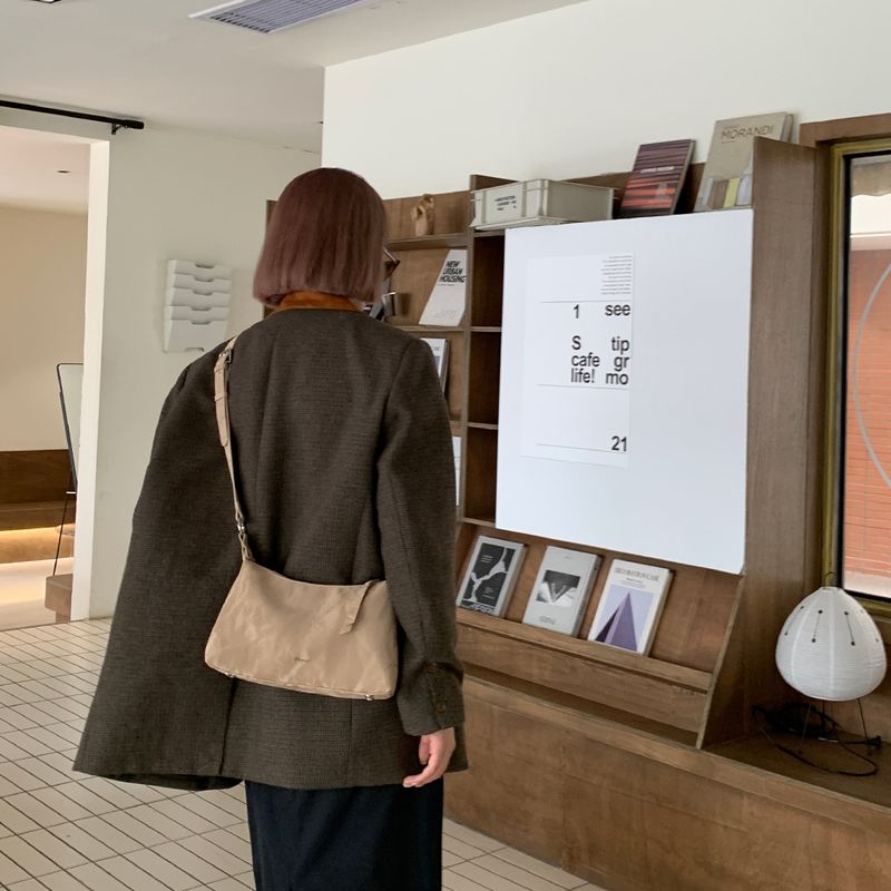 Micocah Women s Original Waste Soil Wind Underarm Bag Dune color
Micocah Women s Original Waste Soil Wind Underarm Bag Dune color