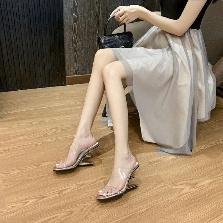 Шлепанцы Тапочки для женщин Сандалии для отдыха на открытом воздухе Летняя обувь на толстом каблуке 34
Шлепанцы Тапочки для женщин Сандалии для отдыха на открытом воздухе Летняя обувь на толстом каблуке 34