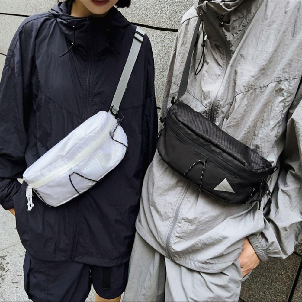Check Nylon Reflect Light Bag Zipper Pocket Single-shoulder Bag Fashion Small Square Bag Outdoors білий
Check Nylon Reflect Light Bag Zipper Pocket Single-shoulder Bag Fashion Small Square Bag Outdoors білий