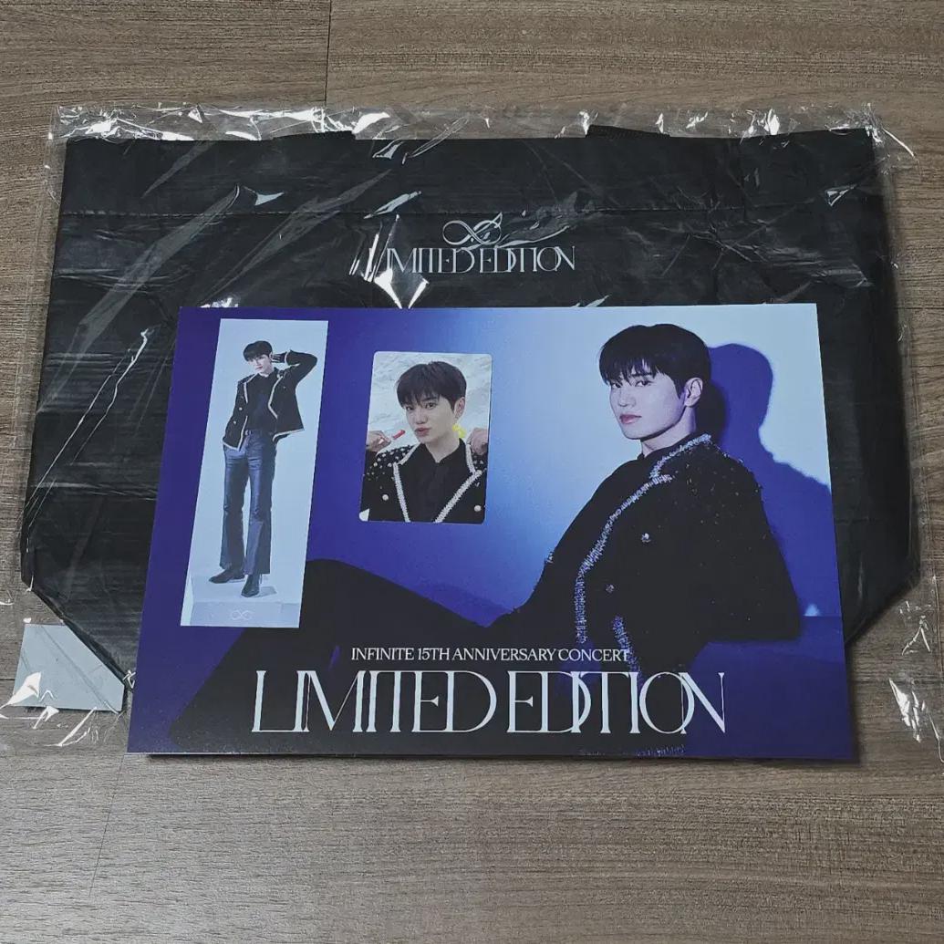 Infinite Limited Edition концертная многоразовая сумка + набор для фотосессии Lee Sungjong Jong
Infinite Limited Edition концертная многоразовая сумка + набор для фотосессии Lee Sungjong Jong