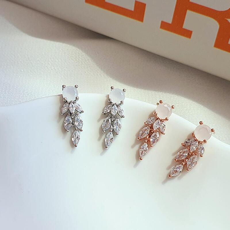 Ikmo Cubic Earrings Raw Stone Drop Bold 3-Tier Gorgeous Women pink gold
Ikmo Cubic Earrings Raw Stone Drop Bold 3-Tier Gorgeous Women pink gold