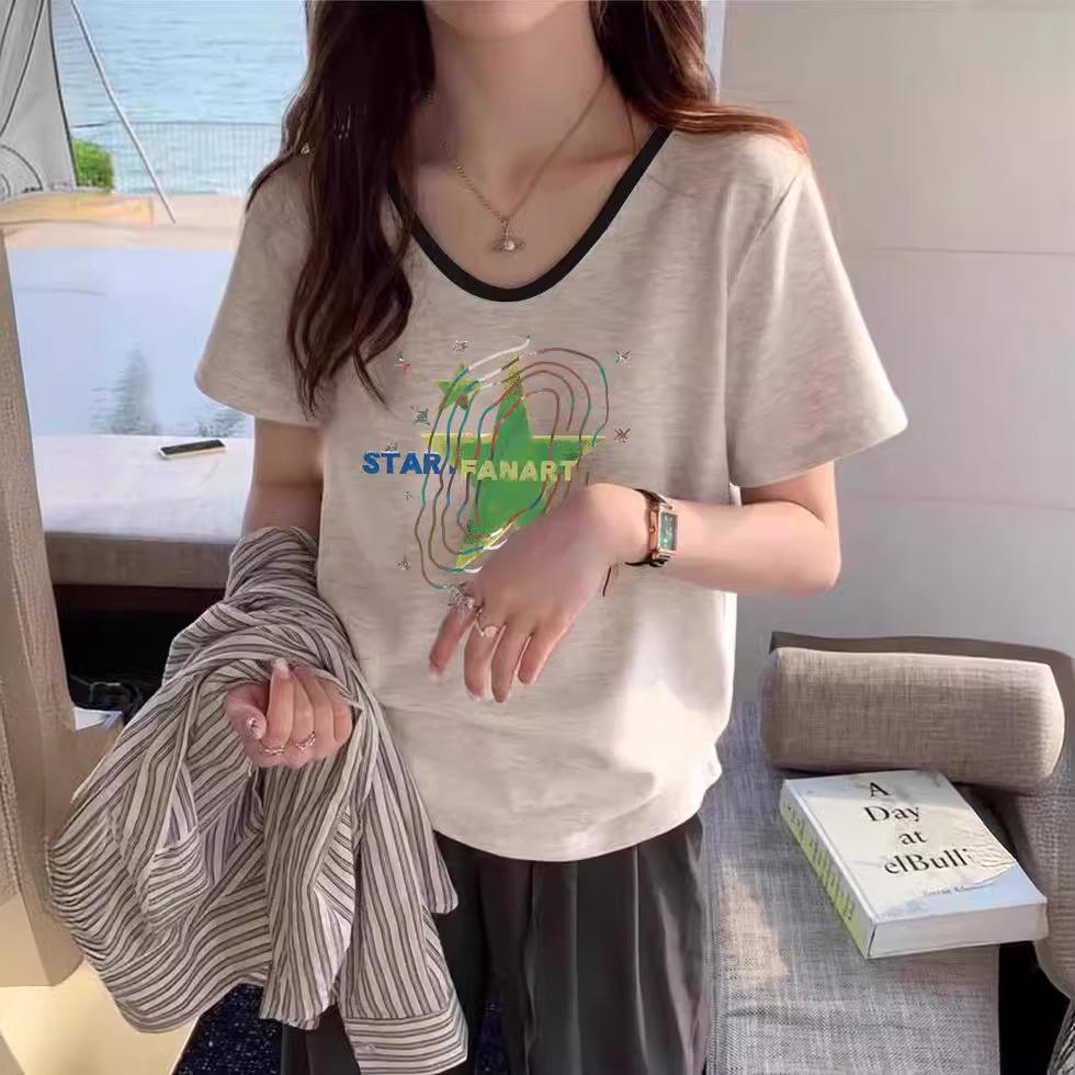 Contrasting color front shoulder v-neck white short-sleeved t-shirt women s summer loose cotton half-sleeved top women s design sense niche S
Contrasting color front shoulder v-neck white short-sleeved t-shirt women s summer loose cotton half-sleeved top women s design sense niche S