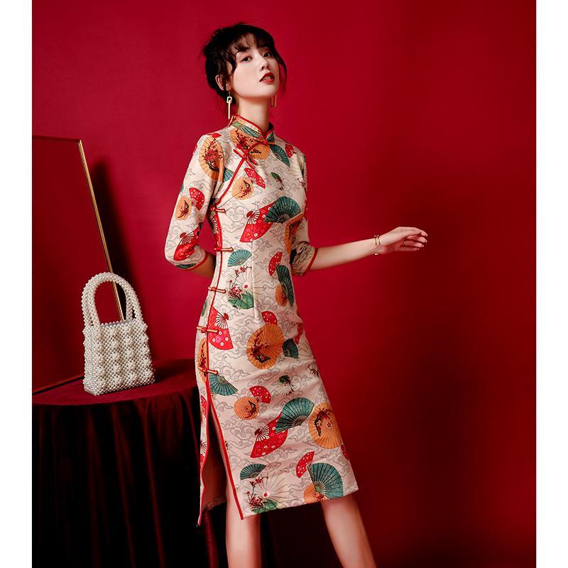 Модифицированное китайское платье Cheongsam в стиле ретро, элегантное темпераментное платье Cheongsam
Модифицированное китайское платье Cheongsam в стиле ретро, элегантное темпераментное платье Cheongsam