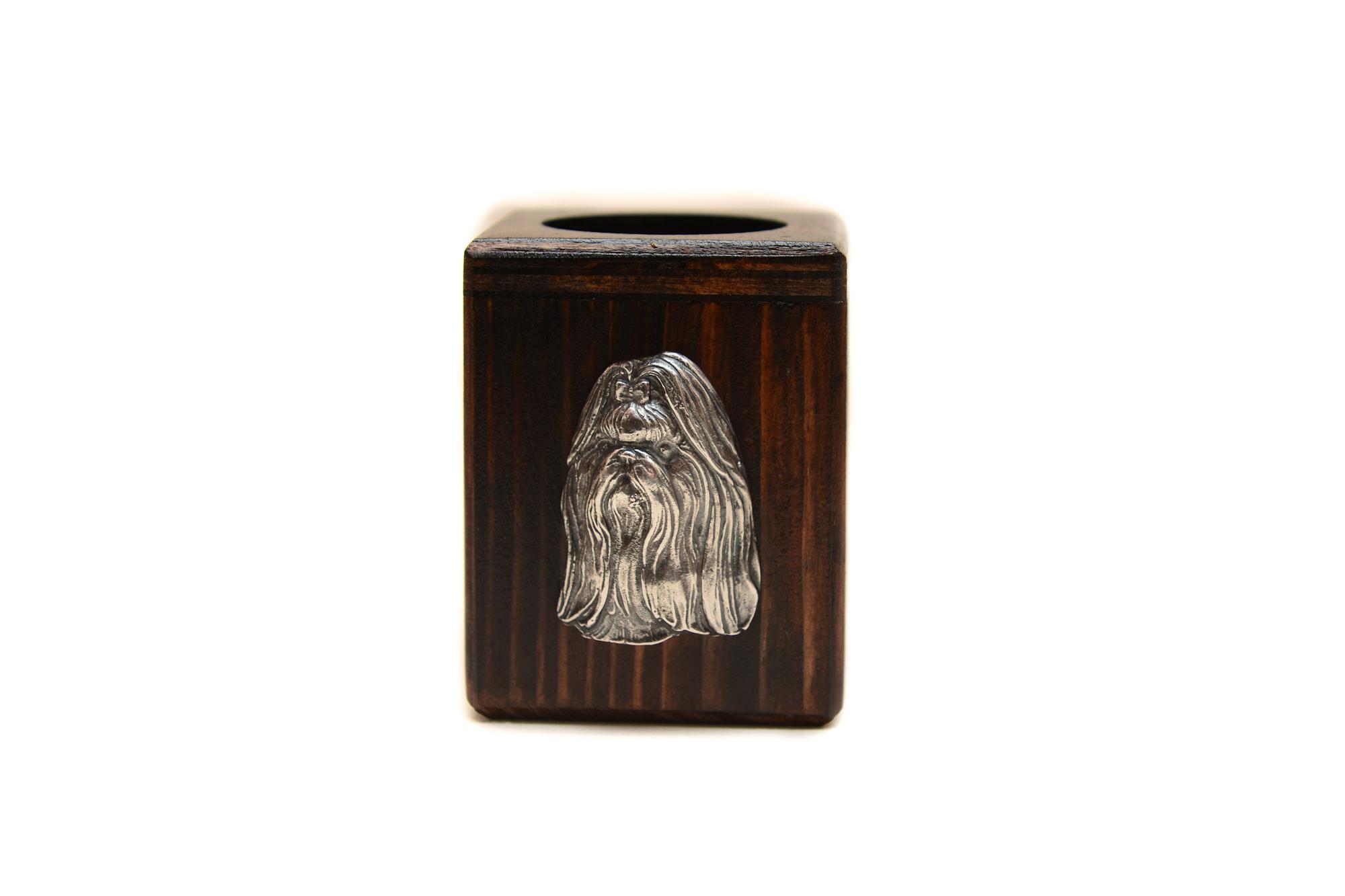 Shih Tzu, Chrysanthemum Dog - wooden candle holder with a dog, a unique souvenir after losing a dog, a handicraft from the Art-Dog brand коричневий
Shih Tzu, Chrysanthemum Dog - wooden candle holder with a dog, a unique souvenir after losing a dog, a handicraft from the Art-Dog brand коричневий