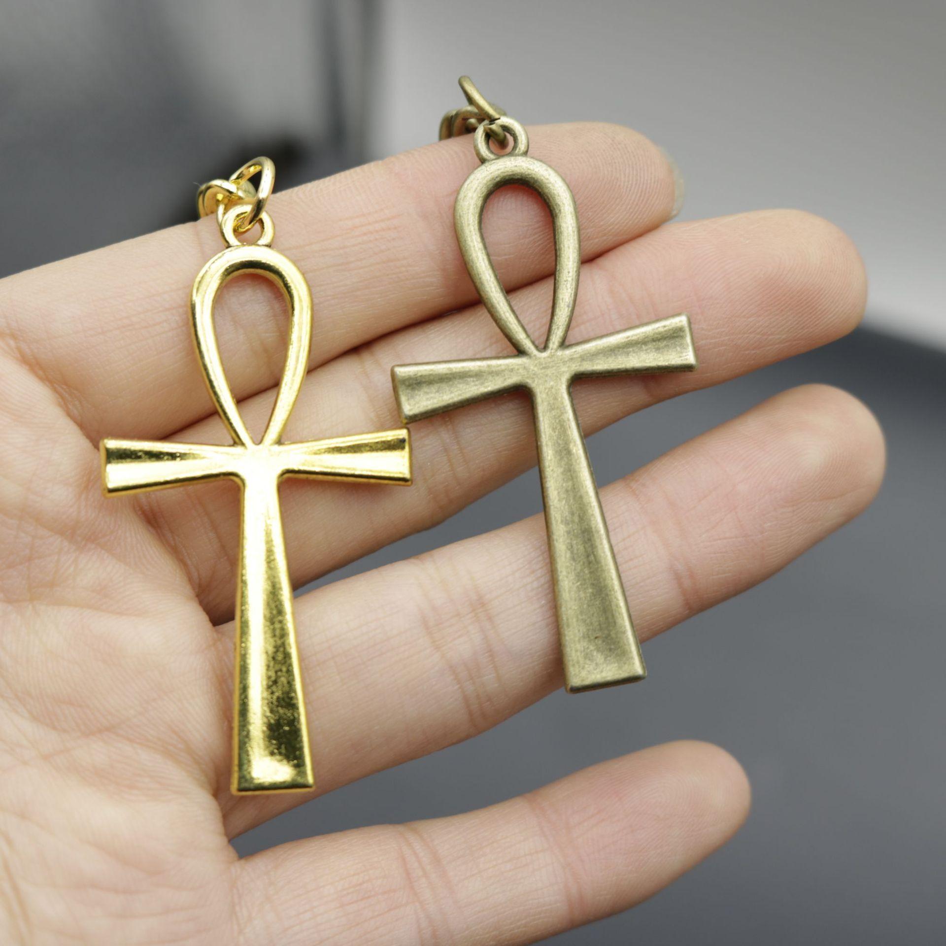 Популярні ювелірні вироби. Простий брелок one szie
Популярні ювелірні вироби. Простий брелок one szie