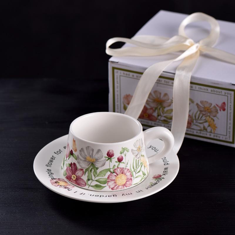 Розкішна кавова чашка Sunshine Blooming Light Luxury Retro Coffee Cup Afternoon Tea Mug Подарунковий набір Активний подарунок-компаньйон 260ml безодня
Розкішна кавова чашка Sunshine Blooming Light Luxury Retro Coffee Cup Afternoon Tea Mug Подарунковий набір Активний подарунок-компаньйон 260ml безодня