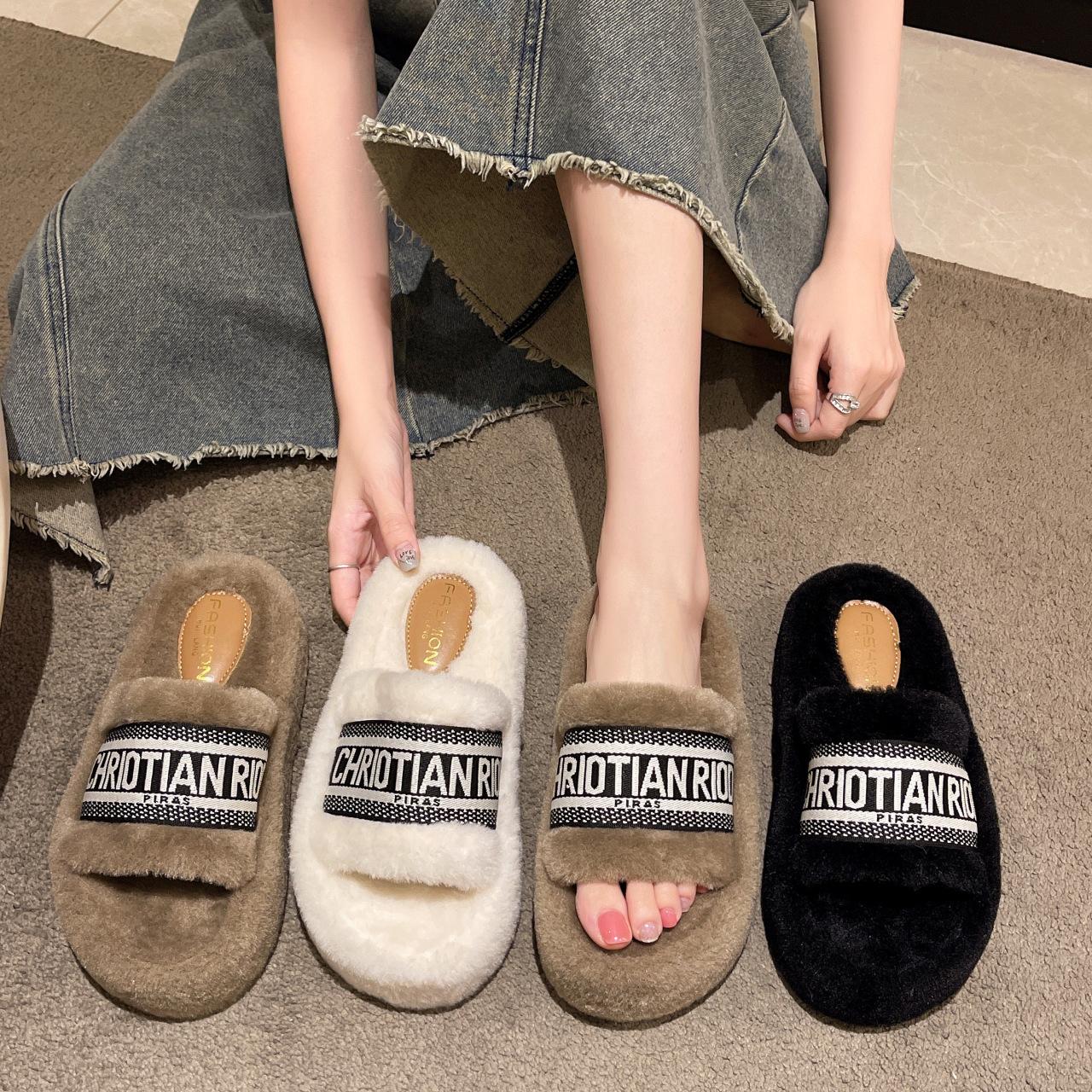 Internet celebrity thick-bottomed fluffy slippers women s fashion 2024 new autumn and winter warm cotton tow explosion one-word tow 35
Internet celebrity thick-bottomed fluffy slippers women s fashion 2024 new autumn and winter warm cotton tow explosion one-word tow 35