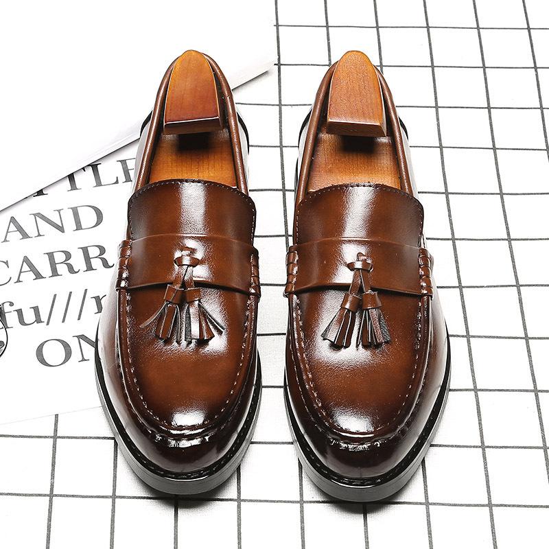 2025 British fashion foot-fitting casual fringed men s shoes one pedal lazy shoes leather shoes leather shoes 38 чёрный
2025 British fashion foot-fitting casual fringed men s shoes one pedal lazy shoes leather shoes leather shoes 38 чёрный