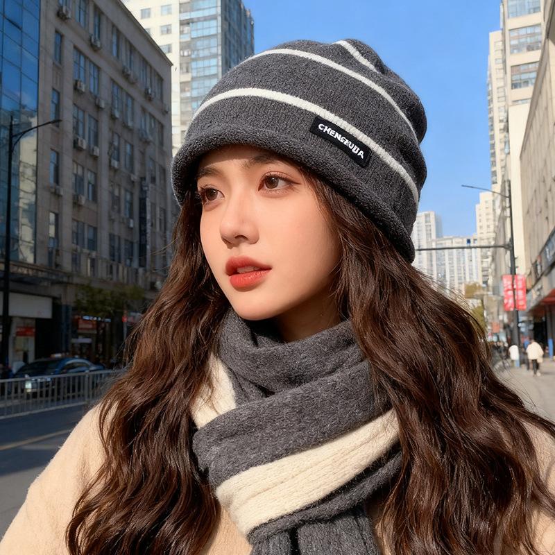 Japanese Alphabet Knitted Pile Hat Lazy Style Big Head Circumference Face Showing Small Ear Protection Cold Hat for Men M(56-58cm)
Japanese Alphabet Knitted Pile Hat Lazy Style Big Head Circumference Face Showing Small Ear Protection Cold Hat for Men M(56-58cm)