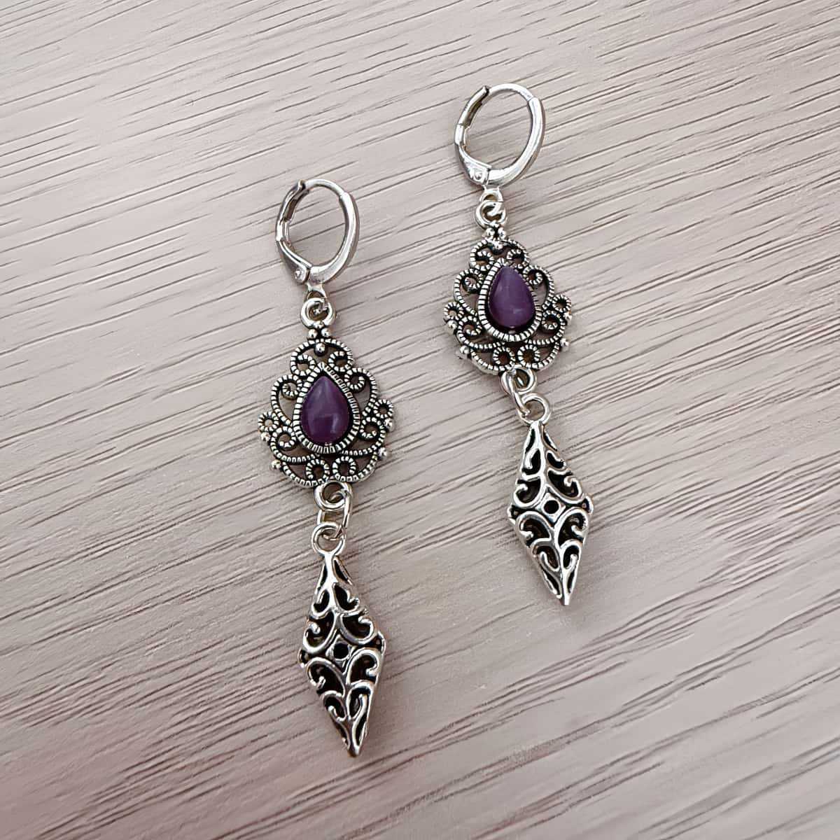 Vintage Ethnic Ancient Silver Filigree Purple Teardrop Gemstone Dangle Earrings for Women Boho Gypsy Hoop Earrings Jewelry Gifts фіолетовий
Vintage Ethnic Ancient Silver Filigree Purple Teardrop Gemstone Dangle Earrings for Women Boho Gypsy Hoop Earrings Jewelry Gifts фіолетовий