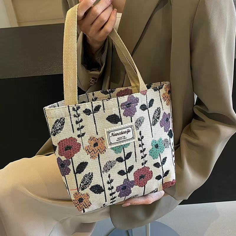 Largecapacity commuter tote bag fashionable and foreign versatile shoulder handbag ins student shoulder bag women
Largecapacity commuter tote bag fashionable and foreign versatile shoulder handbag ins student shoulder bag women