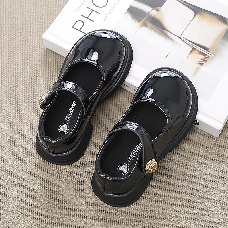 Girls leather shoes 2025 new spring and autumn black college style children s performance shoes Mary Jane princess shoes girls single shoes 26-30 yards 5 pairs in one hand чорний
Girls leather shoes 2025 new spring and autumn black college style children s performance shoes Mary Jane princess shoes girls single shoes 26-30 yards 5 pairs in one hand чорний