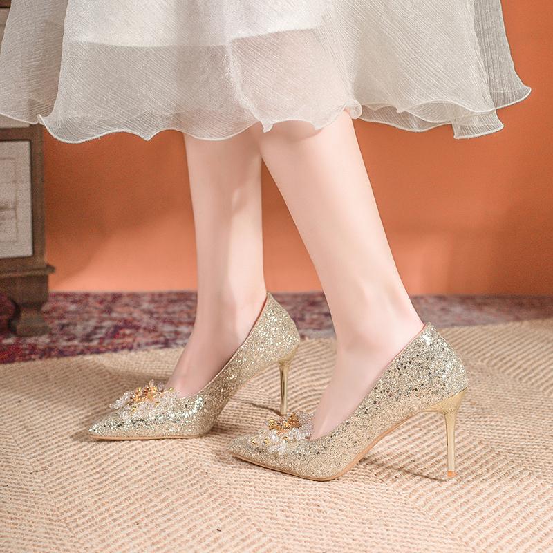 Fashion Women s Fashion Pointy Toe Shallow Mouth Beaded Flower Full Sequin Set Foot Non-slip Slim Heel Shoes New Summer High Heels 35
Fashion Women s Fashion Pointy Toe Shallow Mouth Beaded Flower Full Sequin Set Foot Non-slip Slim Heel Shoes New Summer High Heels 35