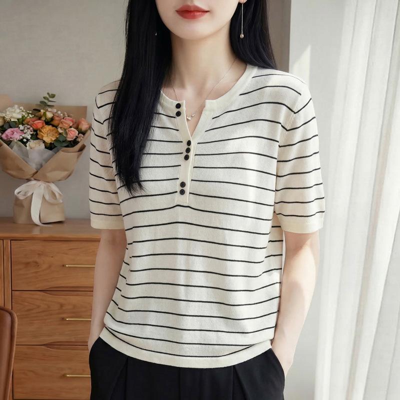 Spring and Summer New Style V-Neck Striped Knit Top Sleeveless Women s Solid Twisted Collar Base Layer T-Shirt XL
Spring and Summer New Style V-Neck Striped Knit Top Sleeveless Women s Solid Twisted Collar Base Layer T-Shirt XL