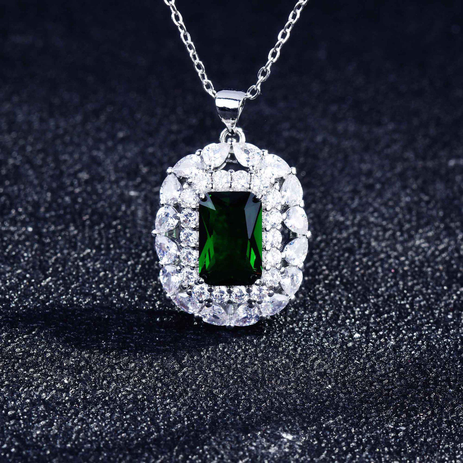Emerald Pendant Zircon Necklace: Classic Vintage Jewelry with Full Diamond Look (X6590)
Emerald Pendant Zircon Necklace: Classic Vintage Jewelry with Full Diamond Look (X6590)