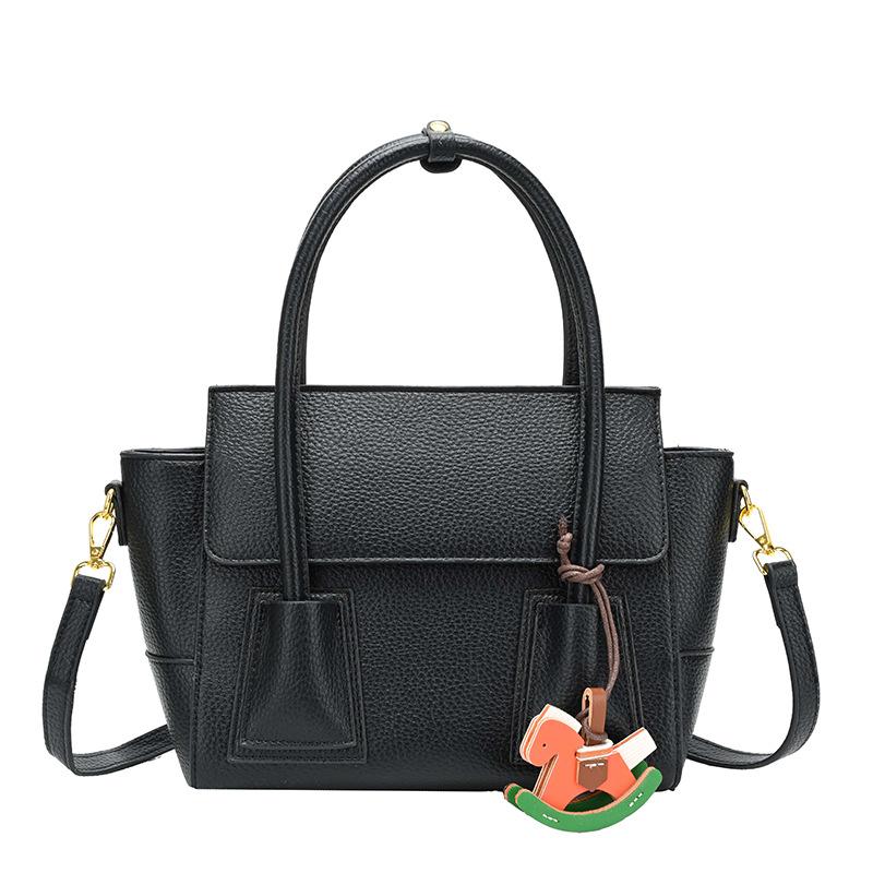 Summer portable small bag women s 2025 new fashionable textured wing bag popular this year versatile shoulder messenger bag single package чорний
Summer portable small bag women s 2025 new fashionable textured wing bag popular this year versatile shoulder messenger bag single package чорний