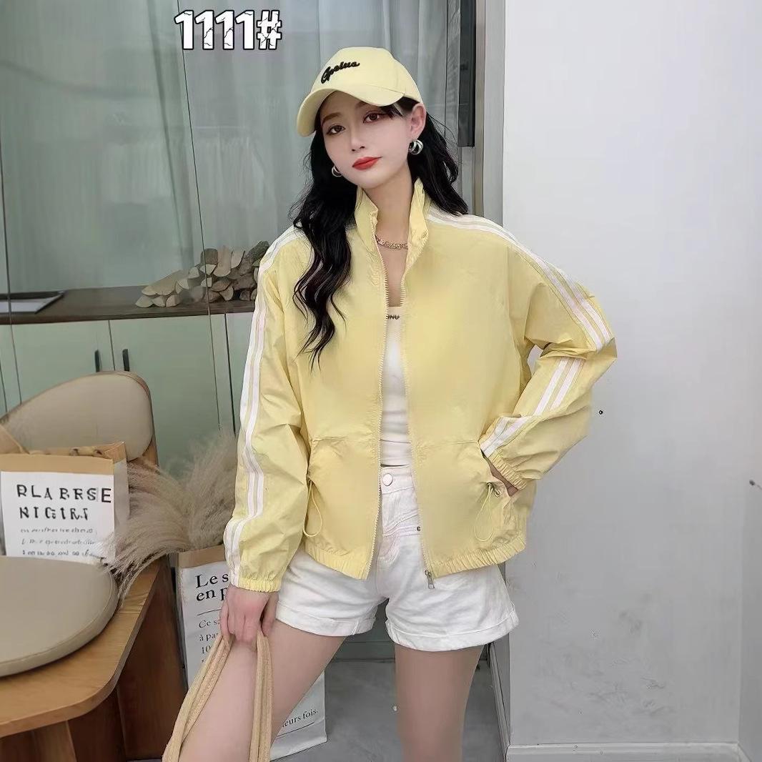 Korean Style Women s Long-Sleeve Sun Protection Jacket - Casual, Sporty, Two-Stripe Design, Turn-Down Collar, Loose Fit L
Korean Style Women s Long-Sleeve Sun Protection Jacket - Casual, Sporty, Two-Stripe Design, Turn-Down Collar, Loose Fit L