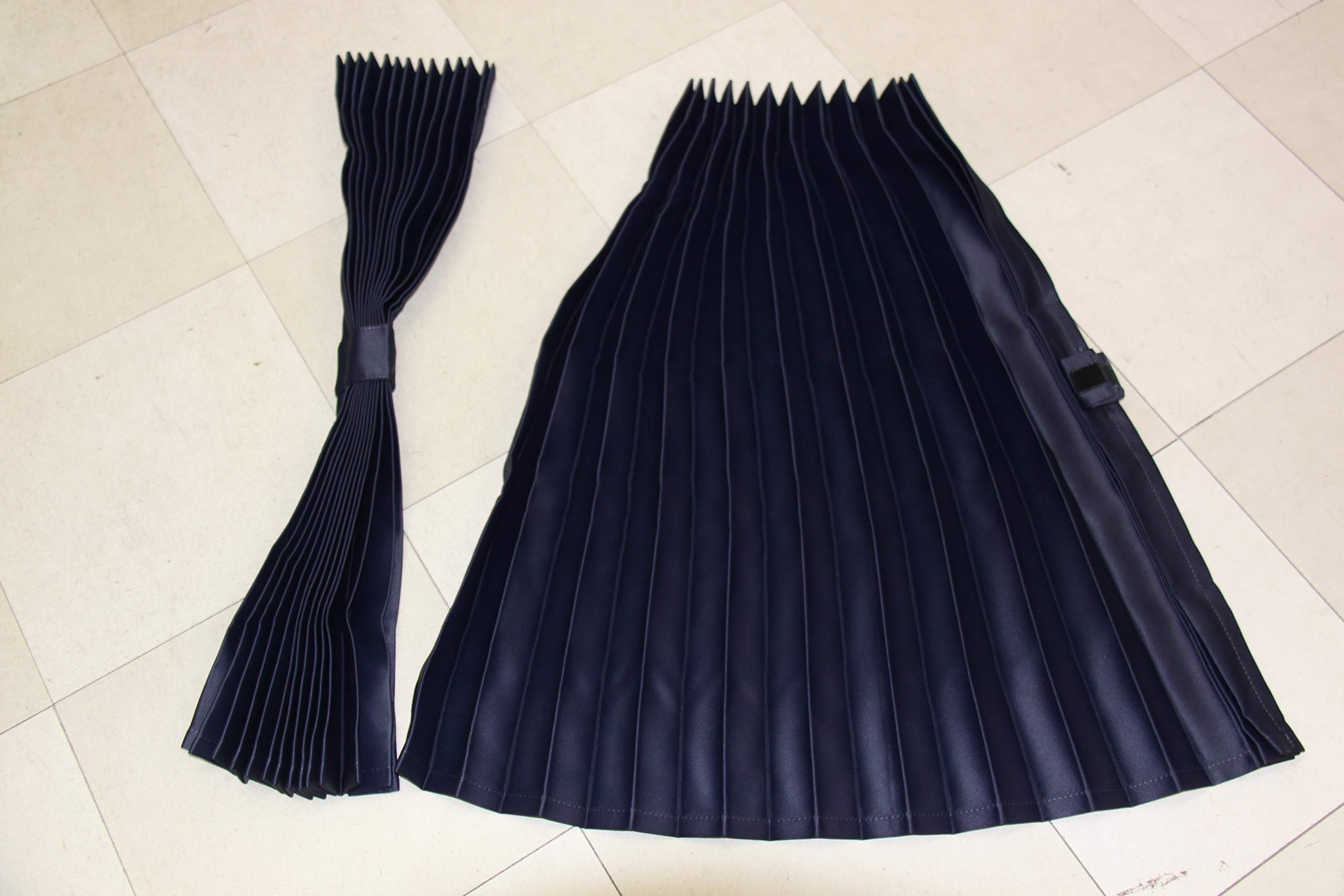 Темно-синяя плиссированная шторка на заднее стекло грузовика шириной 85 см х длиной 70 см. Эти шторки обеспечивают защиту от света и могут использоваться за Эти шторки также обеспечивают защиту от солнца
Темно-синяя плиссированная шторка на заднее стекло грузовика шириной 85 см х длиной 70 см. Эти шторки обеспечивают защиту от света и могут использоваться за Эти шторки также обеспечивают защиту от солнца