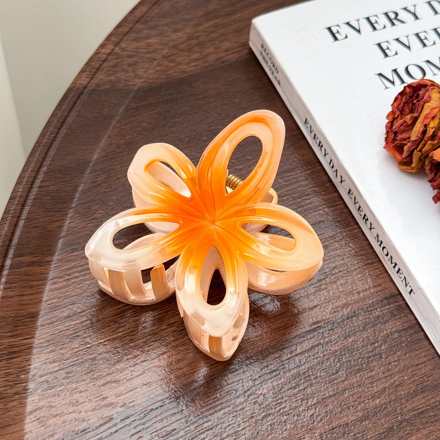 Chic Floral Hair Claw Clip In Bright Colors For Women Elegant Fashion Decoration Hair Orange7.7cm
Chic Floral Hair Claw Clip In Bright Colors For Women Elegant Fashion Decoration Hair Orange7.7cm