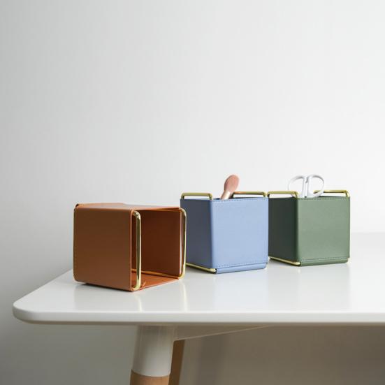 Настольный ящик для хранения Изысканные предметы домашнего обихода Искусственная кожа Стол Контейнер для хранения мелочей Прочный компактный прямоугольный 
Настольный ящик для хранения Изысканные предметы домашнего обихода Искусственная кожа Стол Контейнер для хранения мелочей Прочный компактный прямоугольный