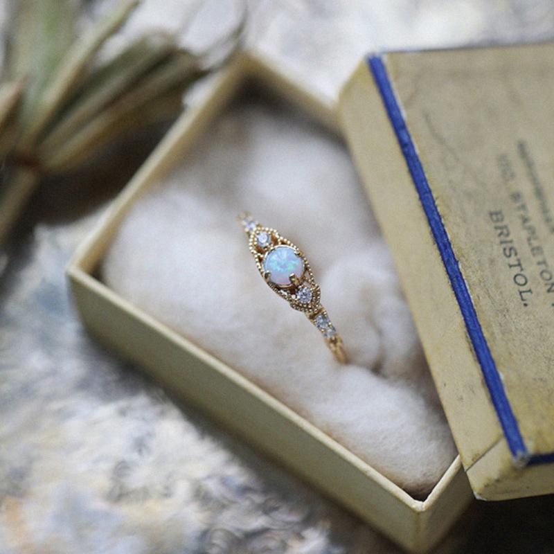 Опаловое Красочное Потрясающее Кольцо Для Женщин Уникальное Винтажное Регулируемое Медное Модное Украшение
Опаловое Красочное Потрясающее Кольцо Для Женщин Уникальное Винтажное Регулируемое Медное Модное Украшение