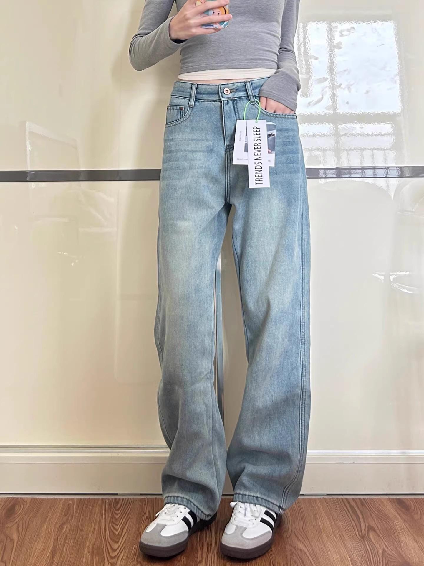 Women s Tall Fleece-Lined High Waist Light Blue Straight-Leg Jeans, 175 Size 2XL
Women s Tall Fleece-Lined High Waist Light Blue Straight-Leg Jeans, 175 Size 2XL
