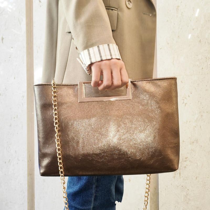 2025 Luxury Fashion PU Leather Handbags Stylish Elegant Women Clutch Purse Shiny Tote Women Chain Shoulder Crossbody Bag
2025 Luxury Fashion PU Leather Handbags Stylish Elegant Women Clutch Purse Shiny Tote Women Chain Shoulder Crossbody Bag