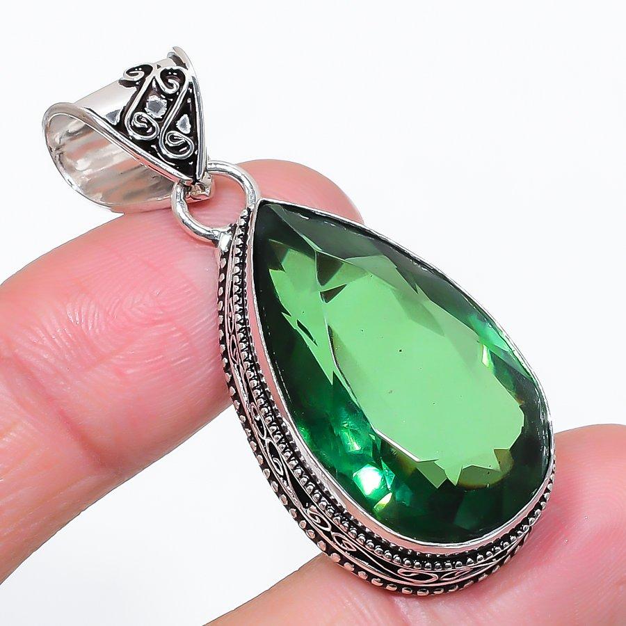 Natural Tsavorite Gemstone 925 Sterling Silver Jewelry Pendant 1.97 q7w64
Natural Tsavorite Gemstone 925 Sterling Silver Jewelry Pendant 1.97 q7w64