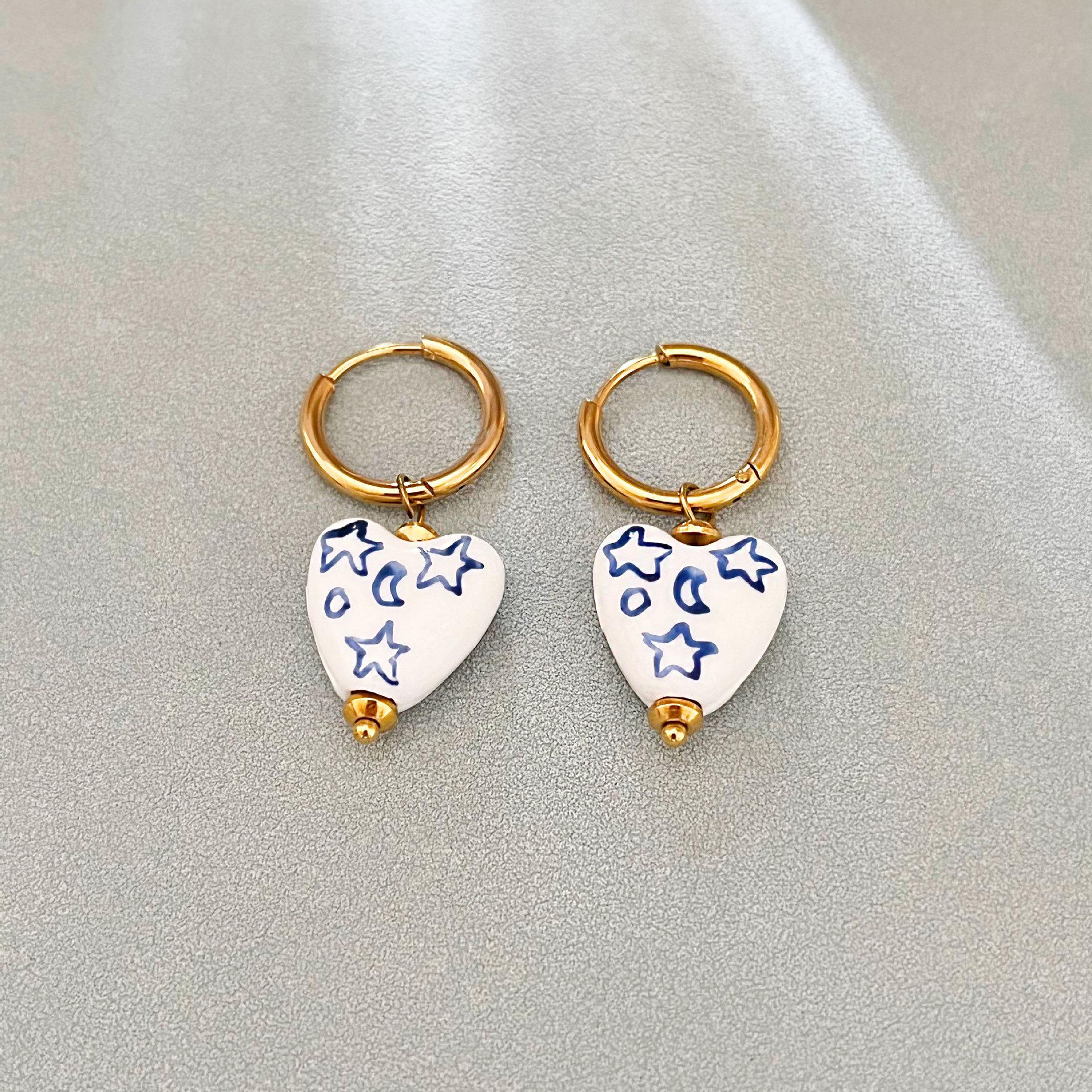 Vintage Ceramics Flower Heart Butterfly Round Shape Drop Earrings for Women Stainless Steel Hoop Earring Fashion Jewelry Gift
Vintage Ceramics Flower Heart Butterfly Round Shape Drop Earrings for Women Stainless Steel Hoop Earring Fashion Jewelry Gift