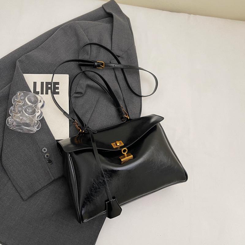 Женская сумка-тоут большой вместимости, новый рюкзак 2025 года, модная сумка через плечо, сумка-мессенджер, тренд
Женская сумка-тоут большой вместимости, новый рюкзак 2025 года, модная сумка через плечо, сумка-мессенджер, тренд