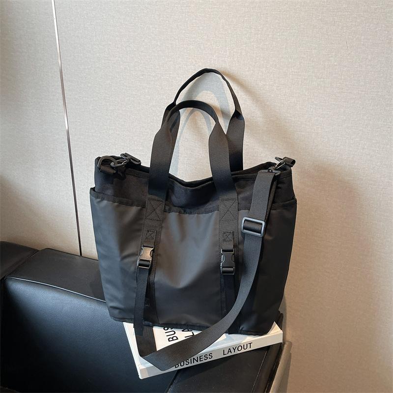 Large capacity commuter bag women s new fashionable versatile handbag male student bag shoulder messenger bag чорний
Large capacity commuter bag women s new fashionable versatile handbag male student bag shoulder messenger bag чорний