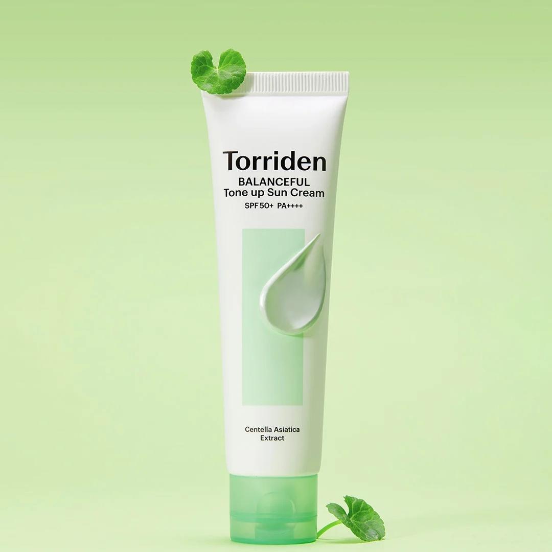 Torriden BALANCEFUL Тонизирующий солнцезащитный крем для коррекции кожи, Натуральный тонизирующий эффект тусклой кожи, не липкий, без тонального крема, SPF 50+, PA++++, 60мл
Torriden BALANCEFUL Тонизирующий солнцезащитный крем для коррекции кожи, Натуральный тонизирующий эффект тусклой кожи, не липкий, без тонального крема, SPF 50+, PA++++, 60мл