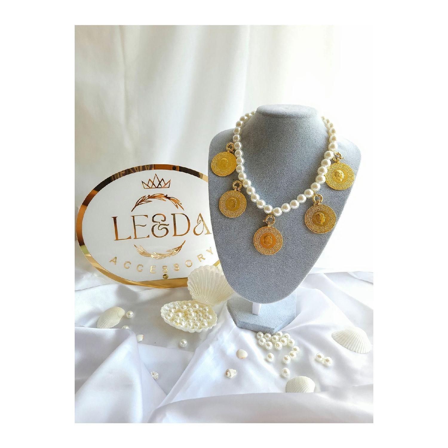 Five Of The Pearls In A Place With A Pearl Lock System 5 I 1 In The Place (golds Are Not Included In The Price) бежевий
Five Of The Pearls In A Place With A Pearl Lock System 5 I 1 In The Place (golds Are Not Included In The Price) бежевий